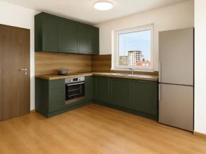 Pronájem bytu 3+kk, Praha - Prosek, Čakovická, 83 m2