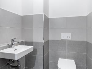 Pronájem bytu 3+kk, Praha - Prosek, Čakovická, 83 m2