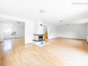 Pronájem kanceláře, Průhonice, Pod Valem II., 400 m2