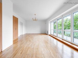 Pronájem kanceláře, Průhonice, Sadová, 350 m2