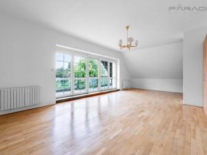 Pronájem kanceláře, Průhonice, Sadová, 350 m2