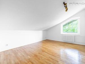 Pronájem kanceláře, Průhonice, Sadová, 350 m2