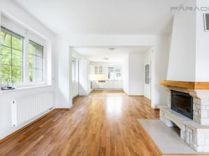 Pronájem kanceláře, Průhonice, Pod Valem II., 300 m2