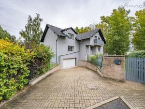 Pronájem kanceláře, Průhonice, Pod Valem II., 300 m2