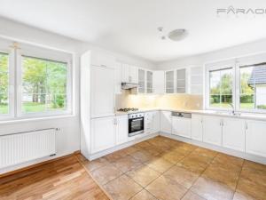 Pronájem kanceláře, Průhonice, Pod Valem II., 300 m2