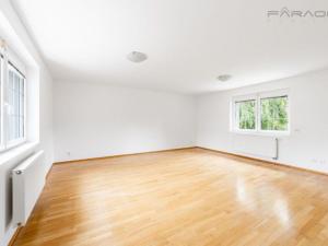 Pronájem kanceláře, Průhonice, Pod Valem II., 300 m2