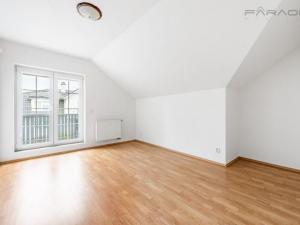 Pronájem kanceláře, Průhonice, Pod Valem II., 300 m2