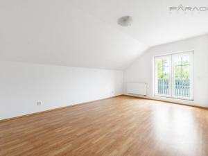 Pronájem kanceláře, Průhonice, Pod Valem II., 300 m2