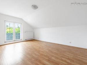 Pronájem kanceláře, Průhonice, Pod Valem II., 300 m2