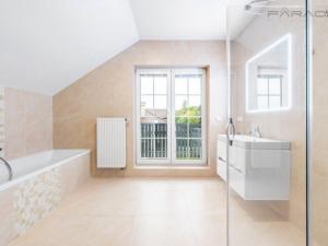 Pronájem kanceláře, Průhonice, Pod Valem II., 300 m2