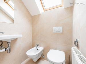 Pronájem kanceláře, Průhonice, Pod Valem II., 300 m2