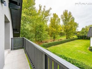 Pronájem kanceláře, Průhonice, Pod Valem II., 300 m2