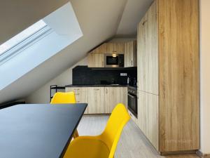 Pronájem bytu 2+kk, Brno - Židenice, Škroupova, 55 m2