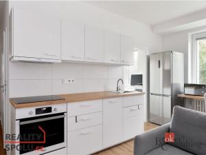 Prodej bytu 2+1, Praha - Veleslavín, Šumberova, 49 m2