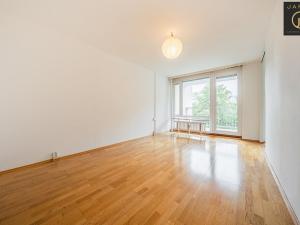 Prodej bytu 2+1, Praha - Kobylisy, Famfulíkova, 62 m2