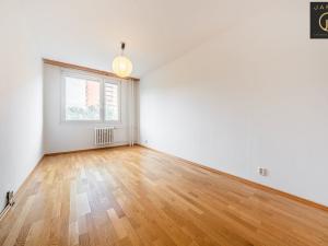 Prodej bytu 2+1, Praha - Kobylisy, Famfulíkova, 62 m2