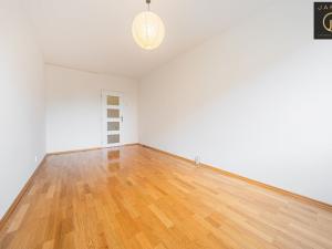 Prodej bytu 2+1, Praha - Kobylisy, Famfulíkova, 62 m2