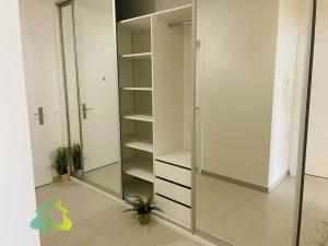 Prodej bytu 2+kk, Praha - Strašnice, Zvěřinova, 64 m2