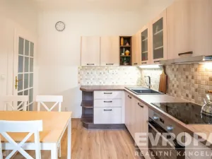 Prodej bytu 4+1, Praha - Holešovice, Veletržní, 101 m2