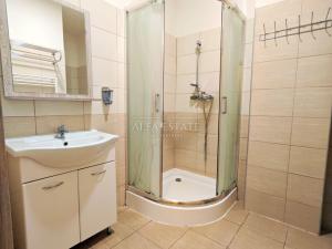 Pronájem bytu 2+kk, Karlovy Vary - Rybáře, Sokolovská, 48 m2