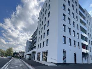 Pronájem bytu 2+kk, Praha, Milánská, 60 m2