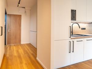 Pronájem bytu 2+kk, Praha, Hráského, 46 m2