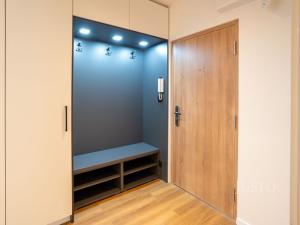 Pronájem bytu 2+kk, Praha, Hráského, 46 m2