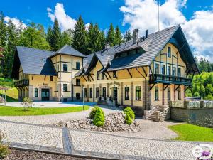 Prodej ubytování, Jablonec nad Nisou, U Lesního divadla, 2930 m2