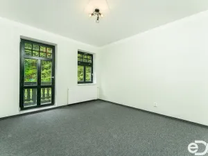 Prodej ubytování, Jablonec nad Nisou, U Lesního divadla, 2930 m2
