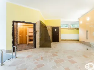 Prodej ubytování, Jablonec nad Nisou, U Lesního divadla, 2930 m2