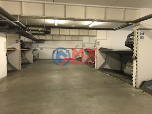 Pronájem garážového stání, Praha - Libeň, Kurta Konráda, 20 m2