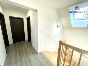 Prodej rodinného domu, Mnichov, 144 m2