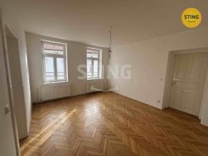 Pronájem bytu 4+1, Mělník, náměstí Karla IV., 99 m2