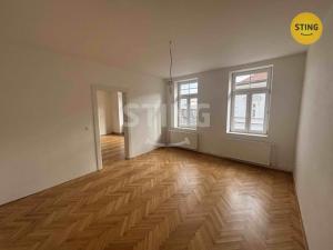Pronájem bytu 4+1, Mělník, náměstí Karla IV., 99 m2
