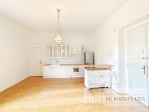 Pronájem bytu 2+kk, Praha - Hradčany, Na baště sv. Tomáše, 61 m2