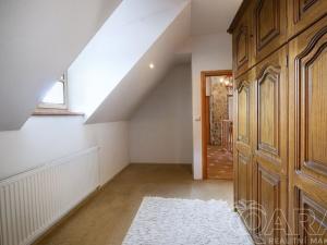Prodej rodinného domu, Jinočany, Pražská, 231 m2