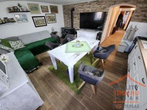 Prodej rodinného domu, Vinary - Smidarská Lhota, 160 m2