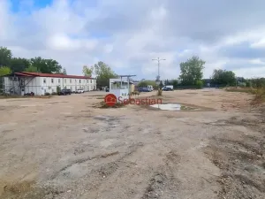 Pronájem komerční nemovitosti, Hradec Králové - Třebeš, V Mlejnku, 200 m2