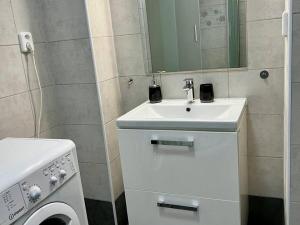 Pronájem bytu 2+kk, Praha - Dejvice, Muchova, 74 m2