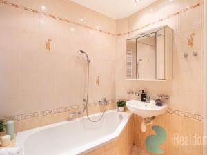 Prodej bytu 3+1, České Budějovice, Chelčického, 73 m2