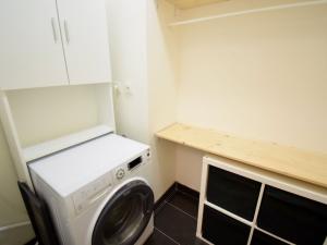 Pronájem bytu 2+kk, Brno - Líšeň, Houbalova, 61 m2