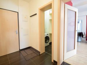 Pronájem bytu 2+kk, Brno - Líšeň, Houbalova, 61 m2