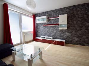 Pronájem bytu 2+kk, Brno - Líšeň, Houbalova, 61 m2