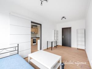 Pronájem bytu 3+1, Praha - Nusle, Pujmanové, 68 m2