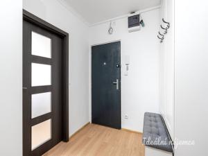 Pronájem bytu 3+1, Praha - Nusle, Pujmanové, 68 m2