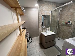 Pronájem bytu 3+kk, Praha, Veltruská, 55 m2