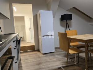 Pronájem bytu 2+kk, Praha - Bubeneč, Korunovační, 40 m2