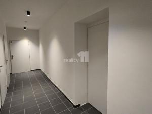 Pronájem bytu 2+kk, Praha - Bubeneč, Korunovační, 40 m2