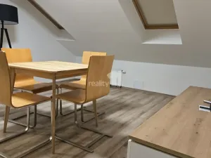 Pronájem bytu 2+kk, Praha - Bubeneč, Korunovační, 40 m2