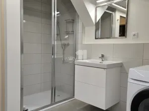 Pronájem bytu 2+kk, Praha - Bubeneč, Korunovační, 40 m2